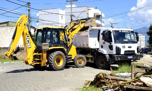 Prefeitura realiza mutirão de coleta de entulho em Visconde de Mauá nesta quinta